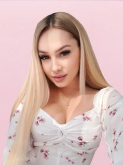 Ella Blonde